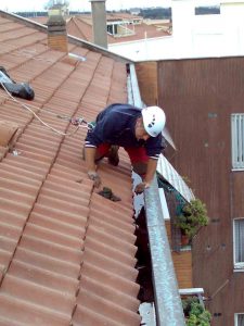 Reparar goteras tejados Madrid
